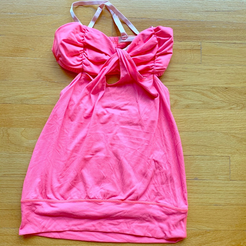 Lululemon hot but not tank